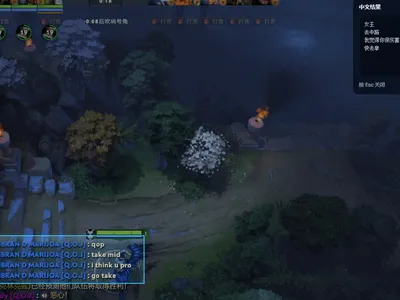 游戏聊天区域与右上角的中文翻译浮窗